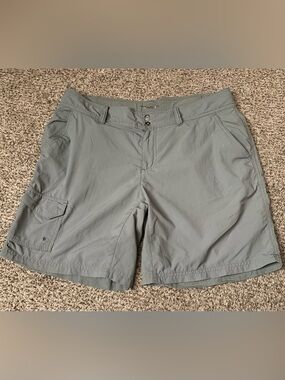 Columbia Women’s Olive Green Cargo Hiking Shorts